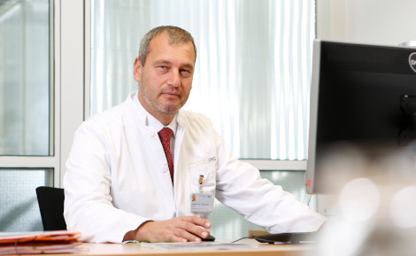 Prof. Dr. Volker Ellenrieder, Direktor der Klinik für Gastroenterologie, gastrointestinale Onkologie und Endokrinologie